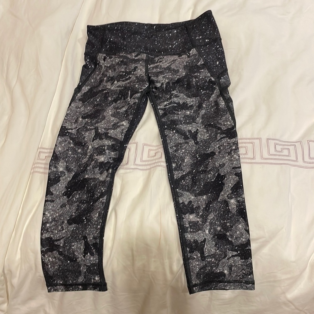 Black and white leggings
